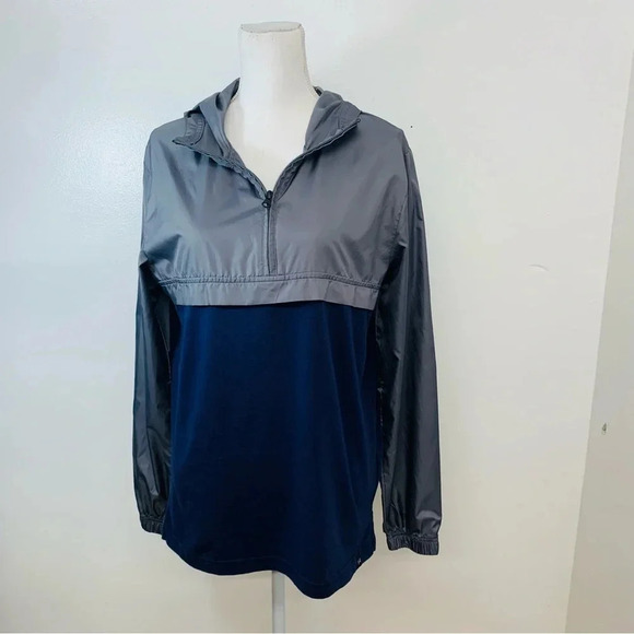 Under Armour Windbreaker Woman Small  Loose  1/4 Zip Hood Long Sleeve Blue Gray - Picture 1 of 11